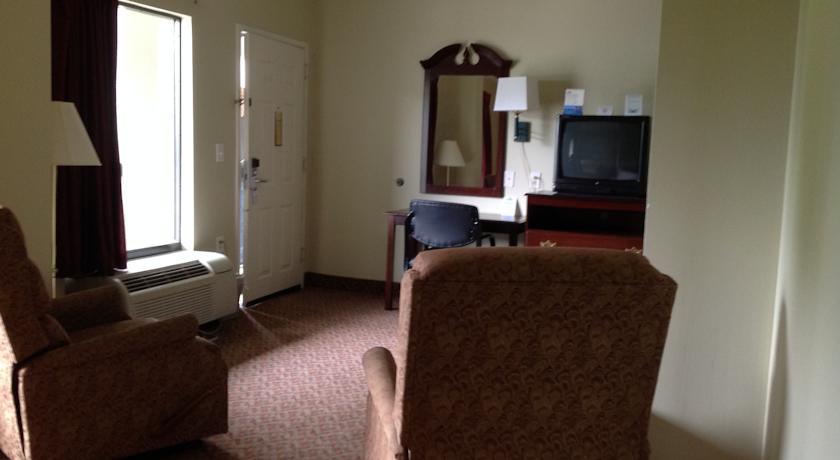 Days Inn - Chapel Hill Bagian luar foto